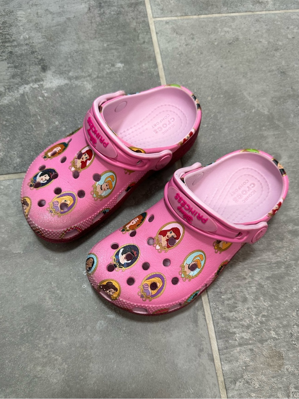 Crocs Disney Princess Classic Clog - Picture 2 of 8